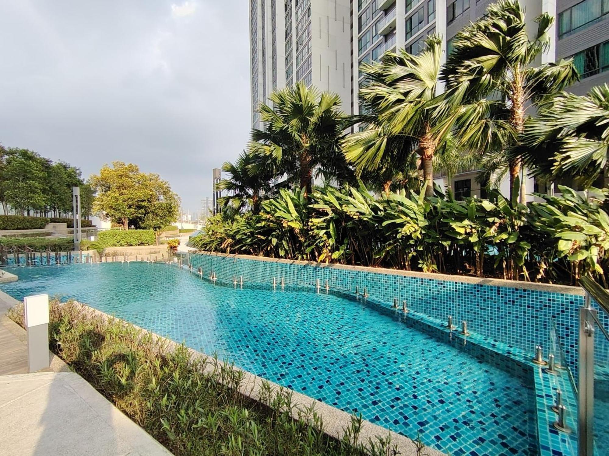 Greenfield Residence With Amazing Pool View And High-Speed Wi-Fi Petaling Jaya Esterno foto