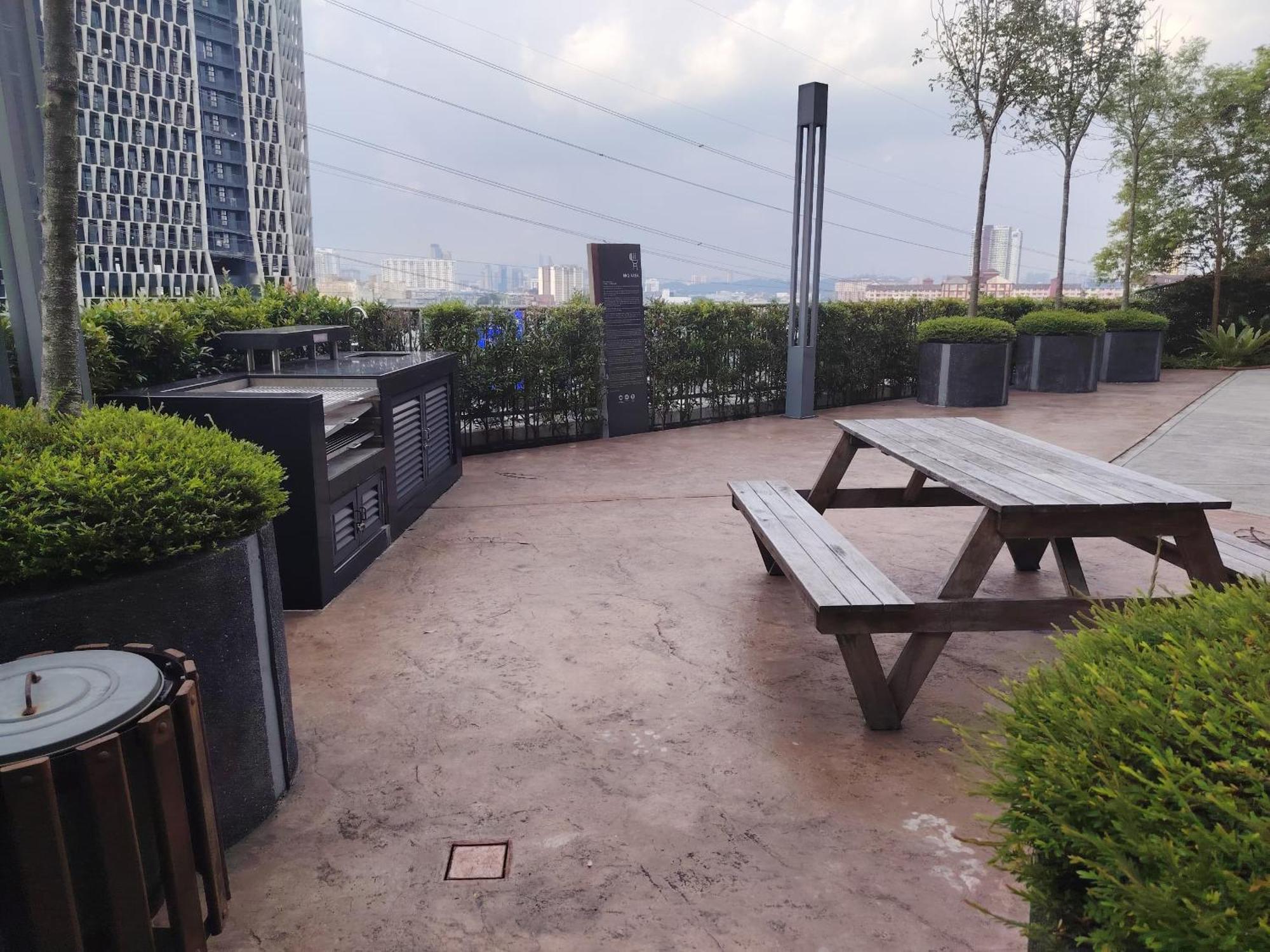 Greenfield Residence With Amazing Pool View And High-Speed Wi-Fi Petaling Jaya Esterno foto